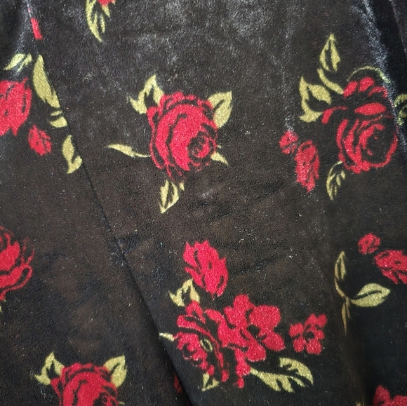 Falls Creek Womens Dark Floral Velvet Dress Size XL Black Stretch Whimsigoth - Picture 11 of 11